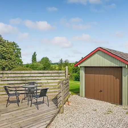 Holiday home Paradisvejen Humble Feriehus Nordenbro Vesteregn