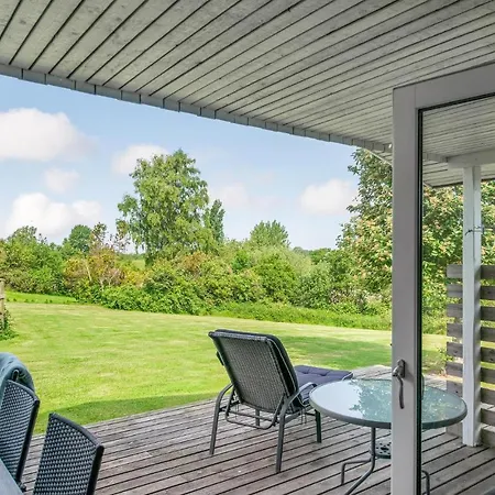 Holiday home Paradisvejen Humble Feriehus Nordenbro Vesteregn